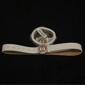 Elegant White Belt with Gold Buckle